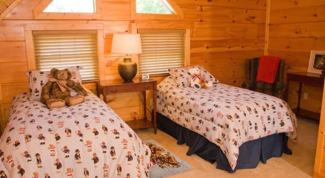 PARADISE FOUND - 3 Br Cabin