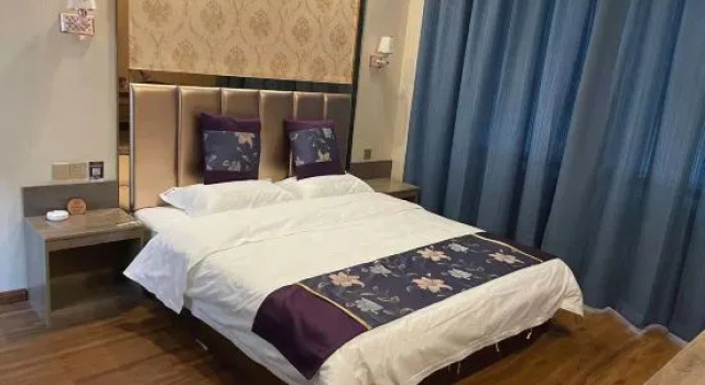 Люкс Deluxe Ruoyu Shang Hotel