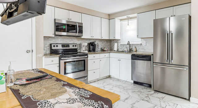 Remote-work Ready: Family Home Near Pittsburgh, Boek Hotel Hotels in Monroeville met parkeren, Parkeren