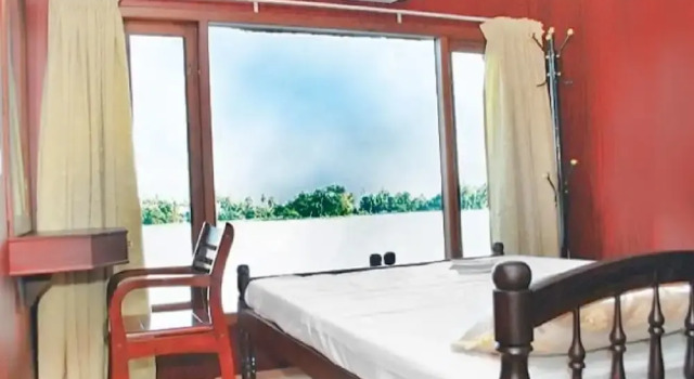 GuestHouser 3 BHK Houseboat 9f4e, Забронировать Дом для отпуска Отели штата Кералы с завтраком, Завтраки