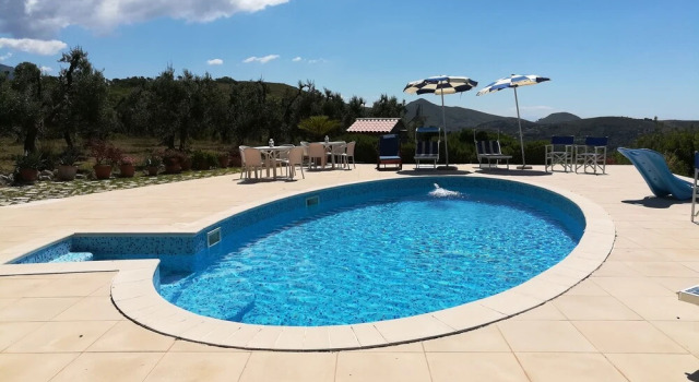 Вилла Holiday Resorts for 10 Persons, With Swimming Pool, Wifi and air Conditioner