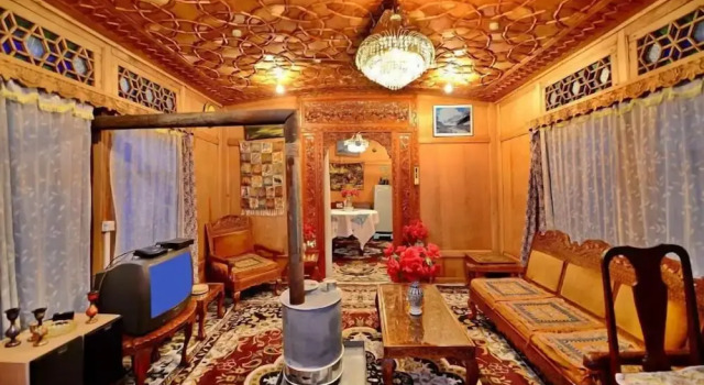 Golden Crest Houseboats, Забронировать Отель Сринагар Jammu & Kashmir Ski