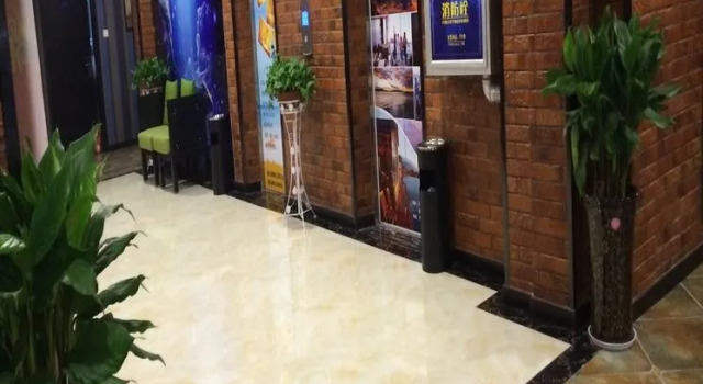 Hillside Sky View Hotel, Rezervovat Hotel Čeng-čou Henan