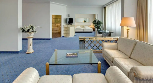Люкс Deluxe La Strada Hotel