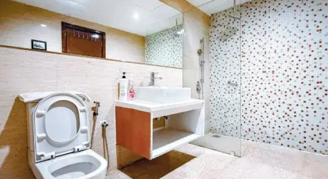 Кровать в общем номере (женский номер) Goldenlily Hotel