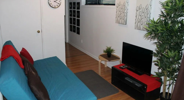Adib Apartments - 224 Woodroffe Ave, Unit 4 (Basement), Varaa Huoneisto Ottawa 