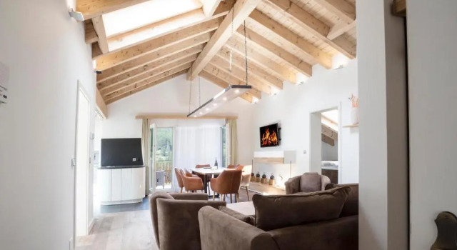 Апартаменты Мансарда с 3 комнатами Haus Andorra