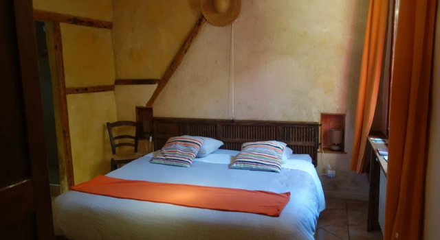 Le Clos Des Collines, Rezervovat Hotel Hotely v Valensole Plateau s bazénem, Bazén