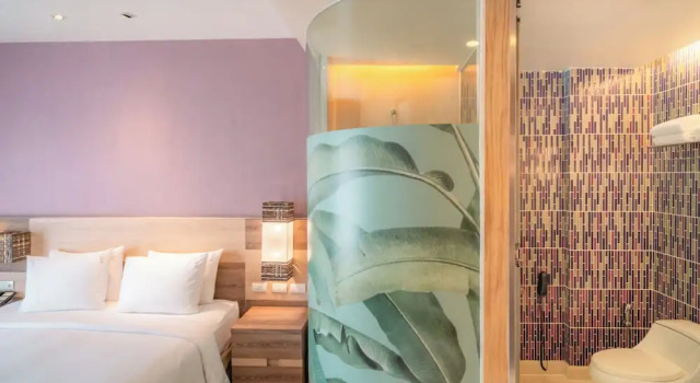 Люкс c 1 комнатой Holiday Inn Express Phuket Patong Beach Central by IHG