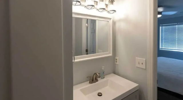 Апартаменты с 2 комнатами с балконом Updated Wilmington Retreat ~ 2 Miles to Uncw!