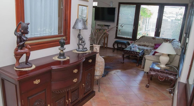 Luxurious Holiday Home in Split With Pool, Prenota Hotel Hotel a Croatian Islands con piscina, Piscina