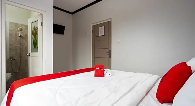Одноместный номер Standard RedDoorz near Botani Square Mall