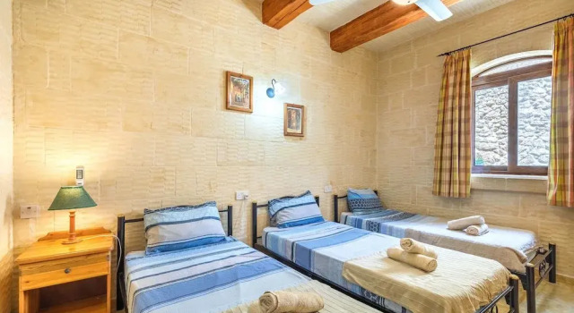Villa Ta Debora Sleeps 7 With Pool, Rezerwuj Willa Xaghra Gozo