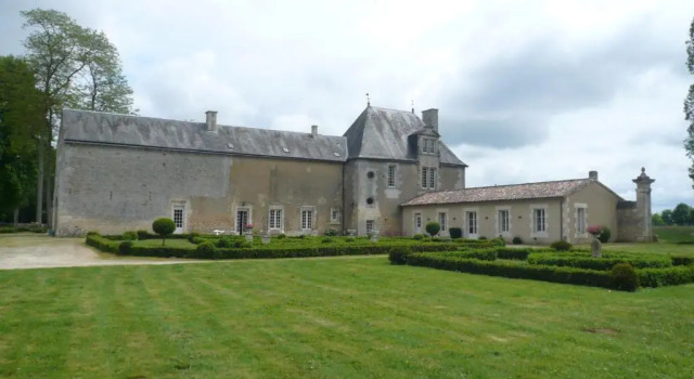 LOGIS du Château du Bois Doucet, Prenota Hotel Bignoux Futuroscope
