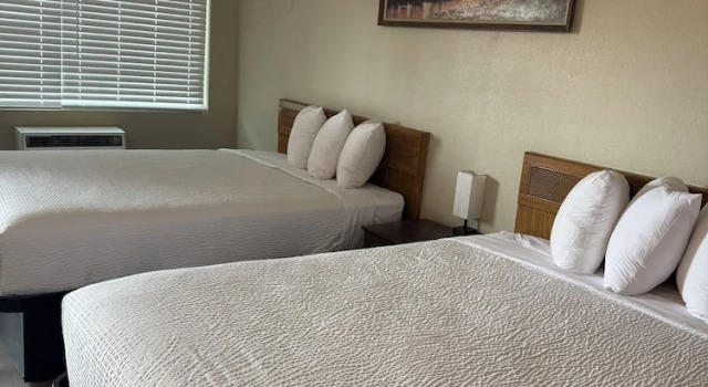 Четырёхместный номер Standard Travelodge By Wyndham Susanville