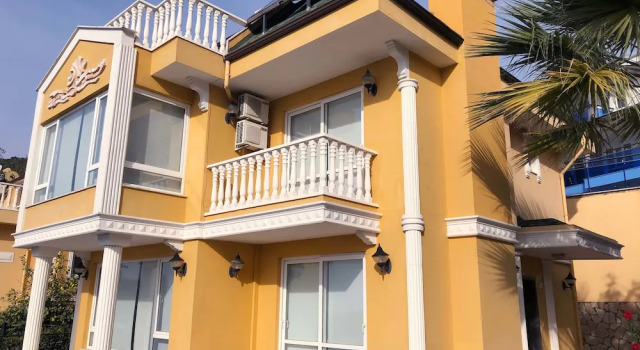 Fantastic 4 bedroom Lux Villa