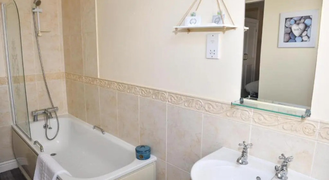 Двухместный номер Standard Whiston Hall