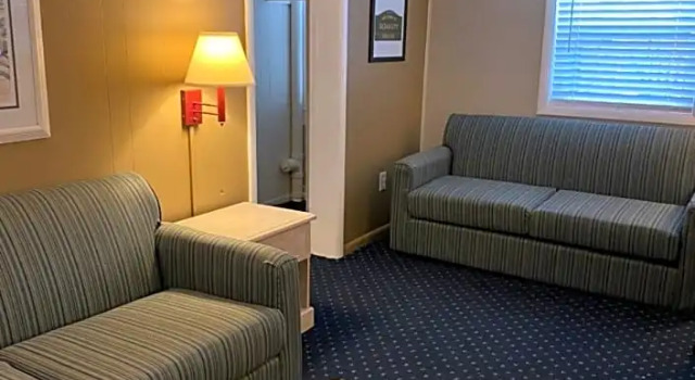 Люкс The Admiral Hotel/Motel