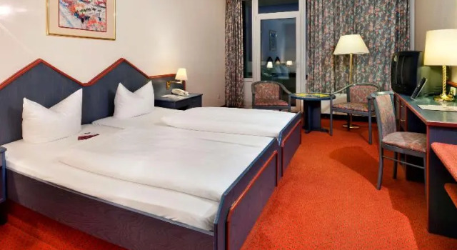 Одноместный номер Standard с балконом TRYP by Wyndham Bad Bramstedt