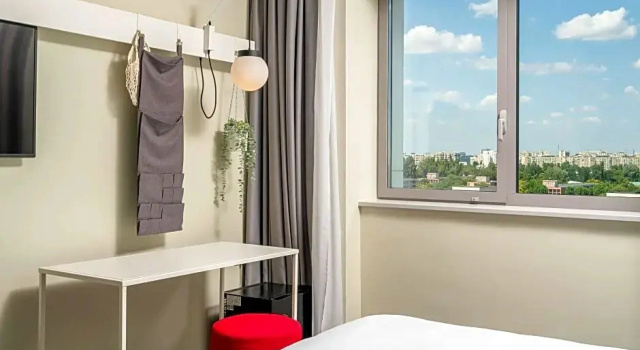 Трёхместный люкс с видом на парк ibis Bucharest Politehnica