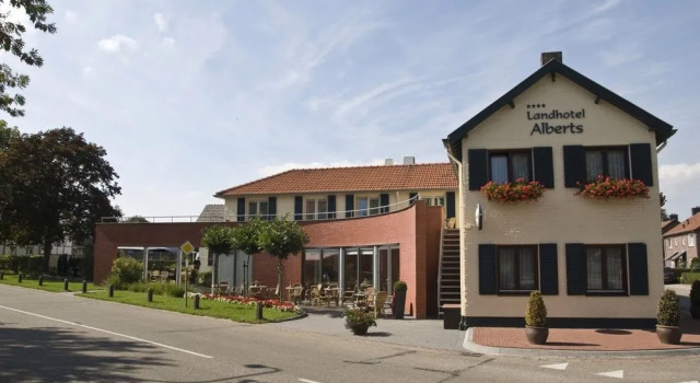 Landhotel Alberts, Book Hotel Hoteller i Heuvelland med parkering, Parkering