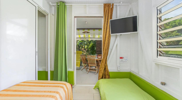 Bungalow de 2 chambres avec terrasse amenagee et wifi a Riviere Salee a 9 km de la plage