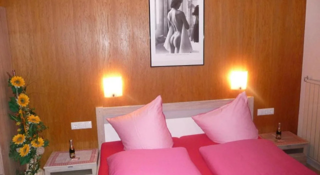 Biancas Ferienwohnung im Haus Roswitha, Rezerwuj Hotel Hotele w Tyrol z parkingiem, Parking