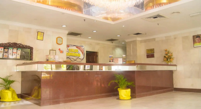 Hotel Grand Crystal