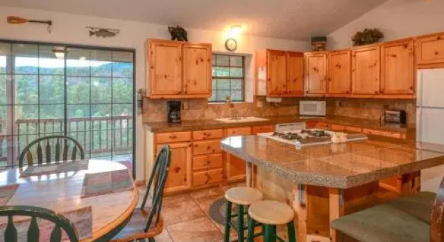 Hughes, Cabin at Ruidoso, with Forest View, Varaa Hotelli Ruidoso New Mexico