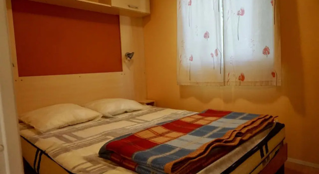 Camping Mas de Nicolas, Rezervasyon Kamp Alanı Alpilles kamp ve glamping, Kamp Alanı
