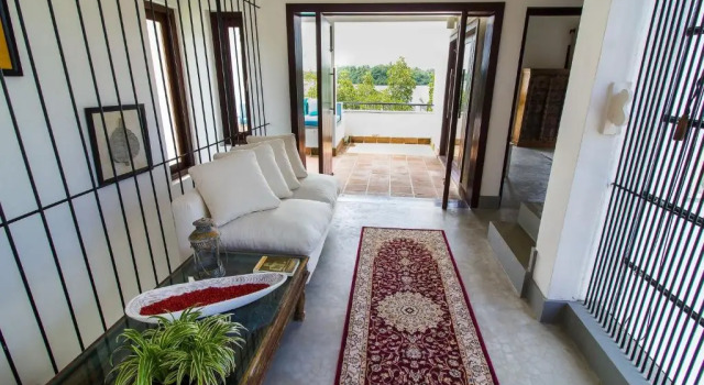 Трёхместный номер Deluxe Arahtis Lake Villa
