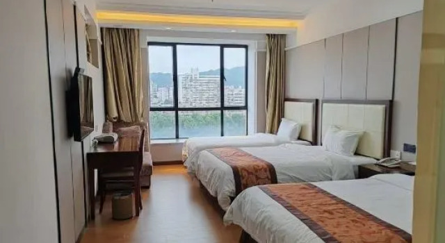 Люкс Zhahai Crowne Holiday Hotel