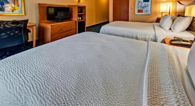 Четырёхместный номер Standard Fairfield Inn and Suites by Marriott Weatherford