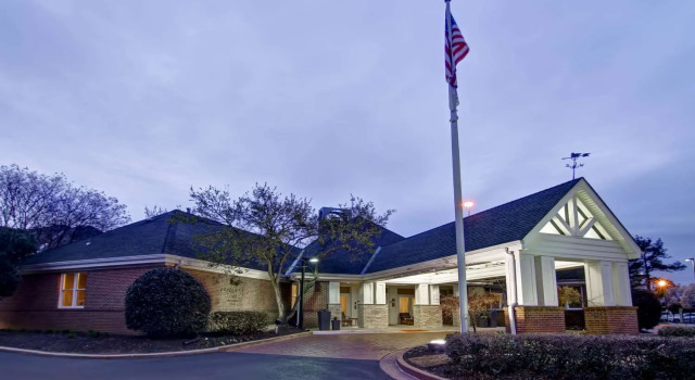 Homewood Suites By Hilton Memphis Poplar, Book Hotel Memphis Tennessee, near The Crystal Shrine Grotto