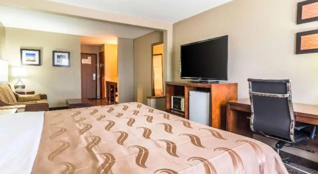 Люкс Standard Quality Inn & Suites Salem near I-57