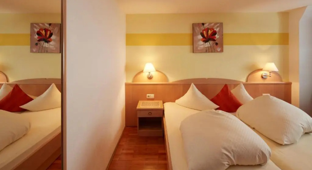 Четырёхместный номер Standard Alpenmotel Säuling