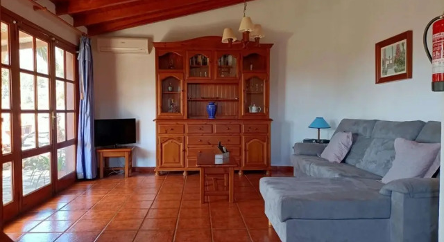 Bungalow in El Paso With Terrace