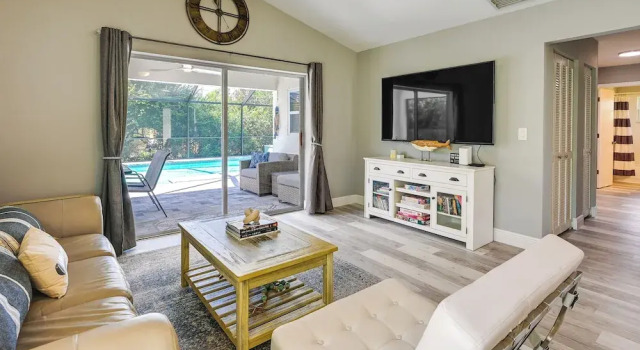 Коттедж Bonita Springs Home w/ Pool - 2 Mi to Beach!