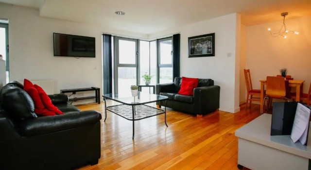 Апартаменты Riverfront Apartments