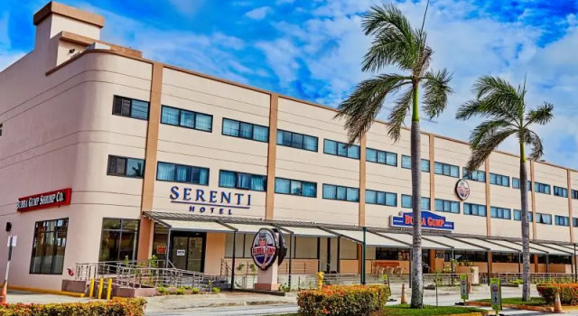 Serenti Hotel Saipan, Varaa Hotelli Garapan Saipan