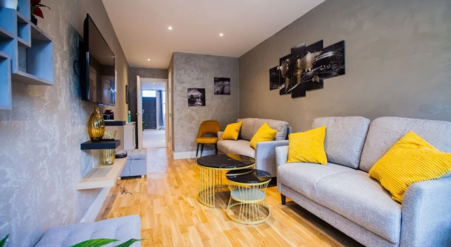 Коттедж Business Luxury Fulham 3 bedroom Garden House