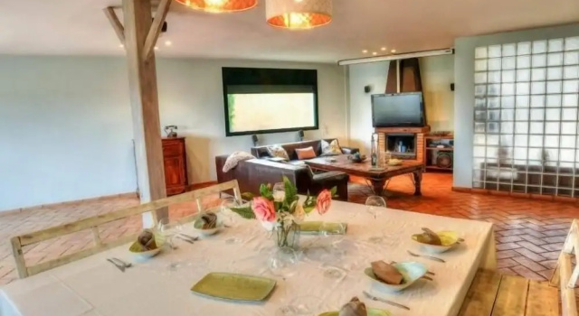 Коттедж с 4 комнатами Casa Somni