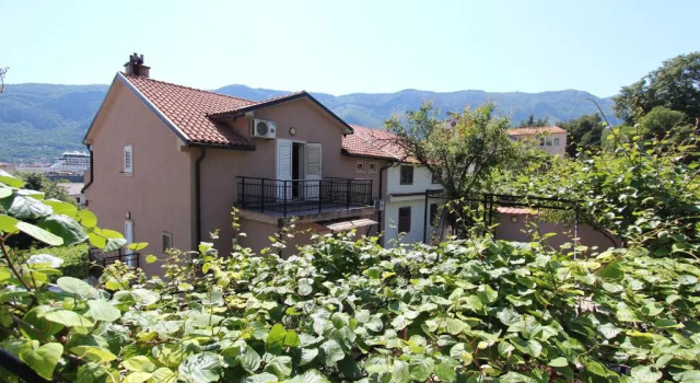 Апартаменты Central Magik Apartments