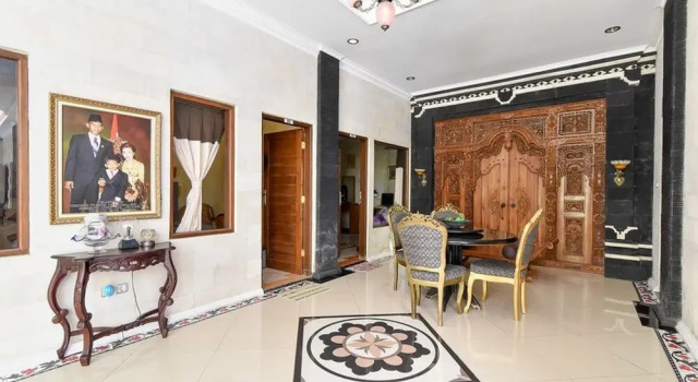 RedDoorz Plus Near Benoa Square Bali, Забронировать Отель Джимбаран Нуса-Дуа, рядом с Пляж Кедонганан