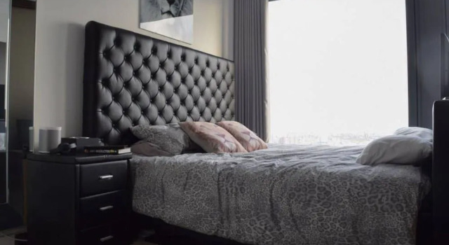 Stylish 2 Bedroom With Access to Pool and Gym, Забронировать Апартаменты/квартира Отели Лондона с бассейном, рядом с Мемориальная библиотека Карла Маркса, Бассейн