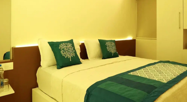OYO Rooms 031 Near Chungham Junct, Забронировать Отель Отели штата Кералы с парковкой, Парковка