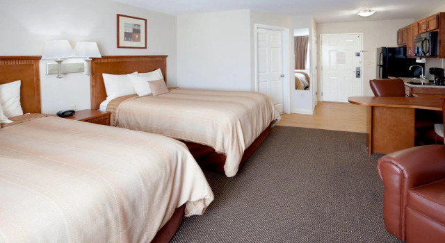 Четырёхместный люкс Candlewood Suites San Antonio NW Near SeaWorld by IHG