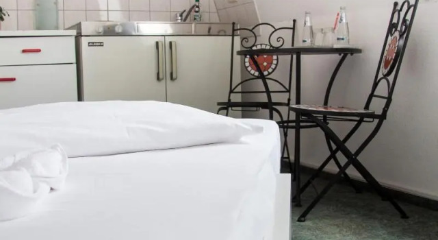 Hotel Wolmirstedter Hof, Varaa Hotelli 3 tähden hotellit kohteessa Garz, 3*