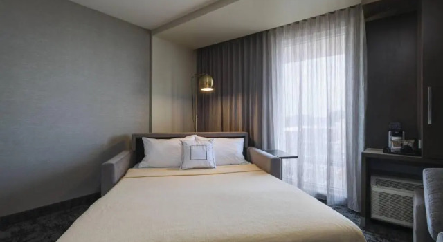 Номер Standard Courtyard St. Louis Brentwood
