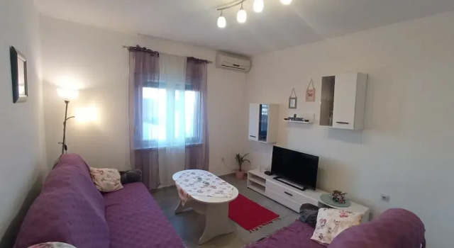Spacious Kastela Apartment With Balcony and Mountain Views Near the Sea